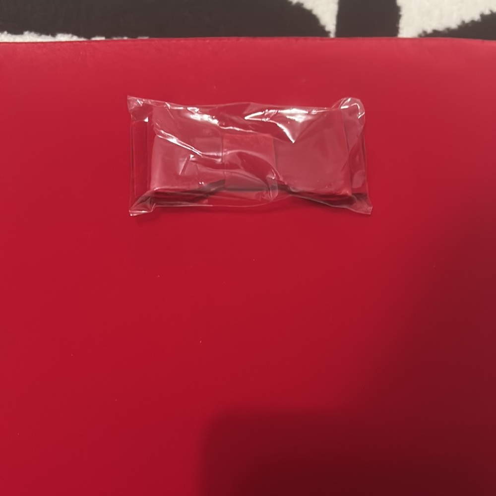 Makeup/Gift bag - Picture 2 of 5